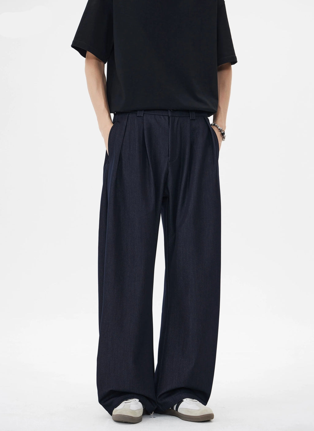 Pleated Wide Leg Semi-Barrel Trousers