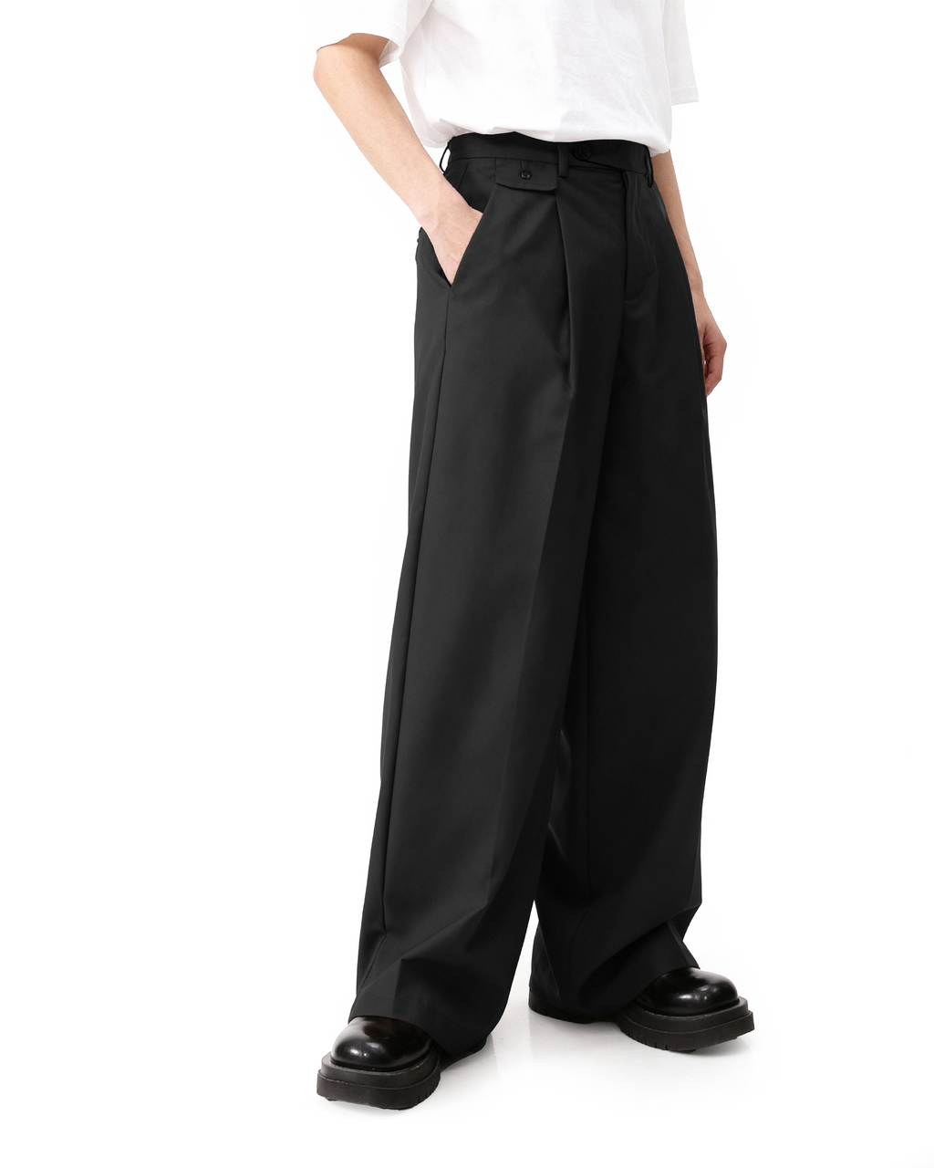 Pleated Wide Leg Low-Waisted Trousers