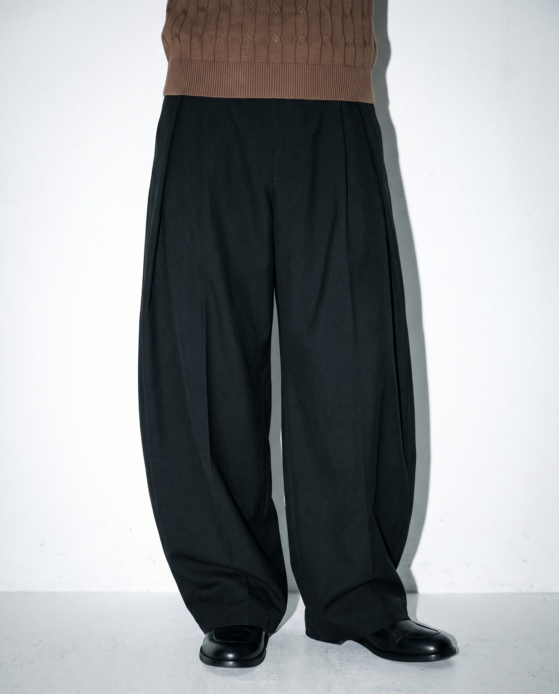 Barrel Leg Deep-Pleated Trousers