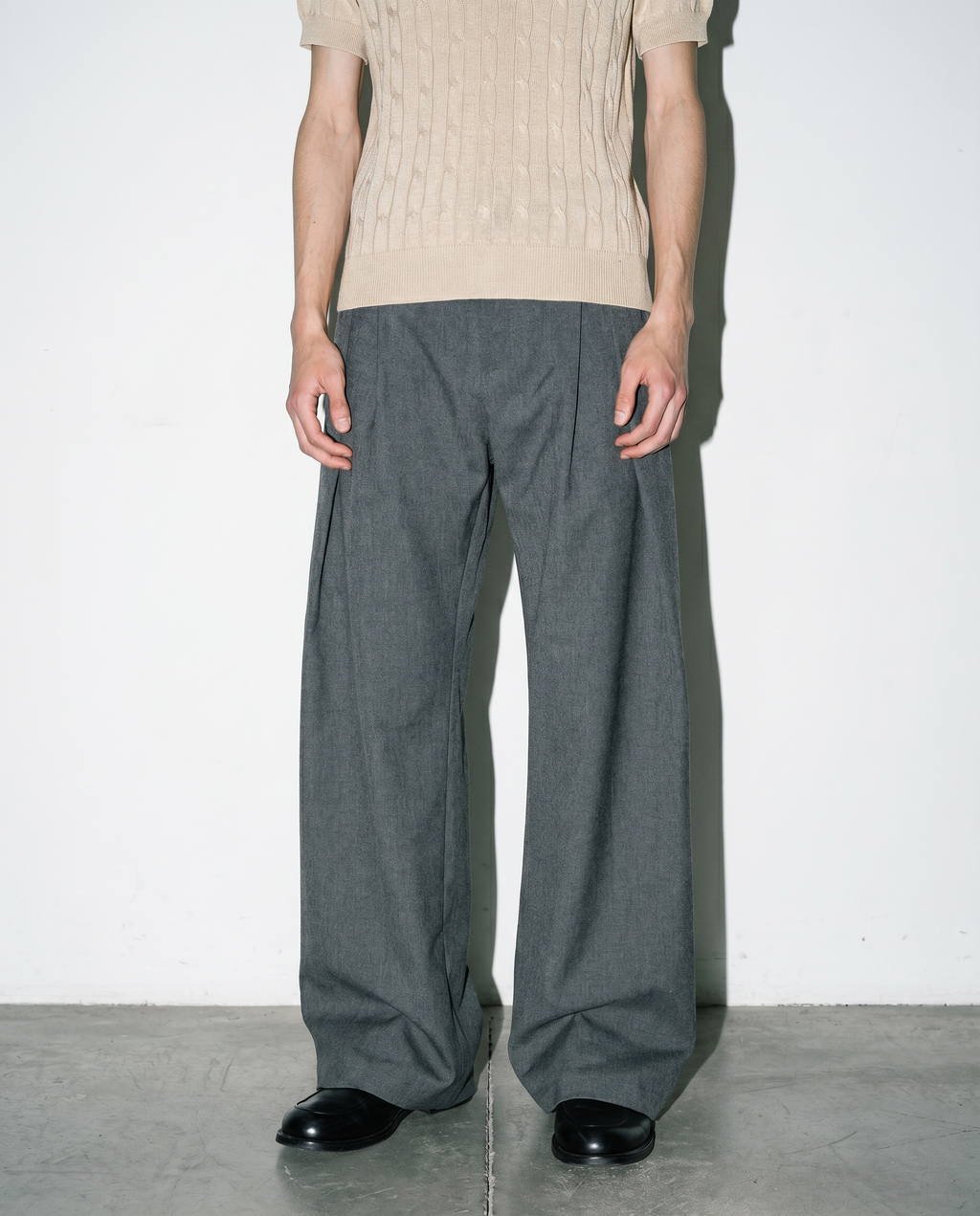 Barrel Leg Deep-Pleated Trousers