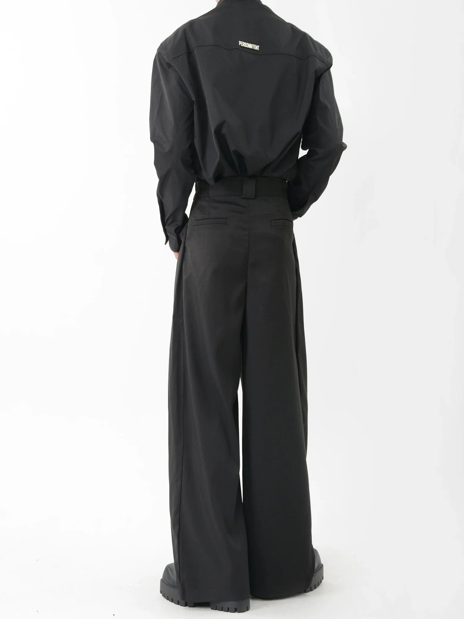 Wide-Leg Pleated Trousers with Fine Line Pocket Detail