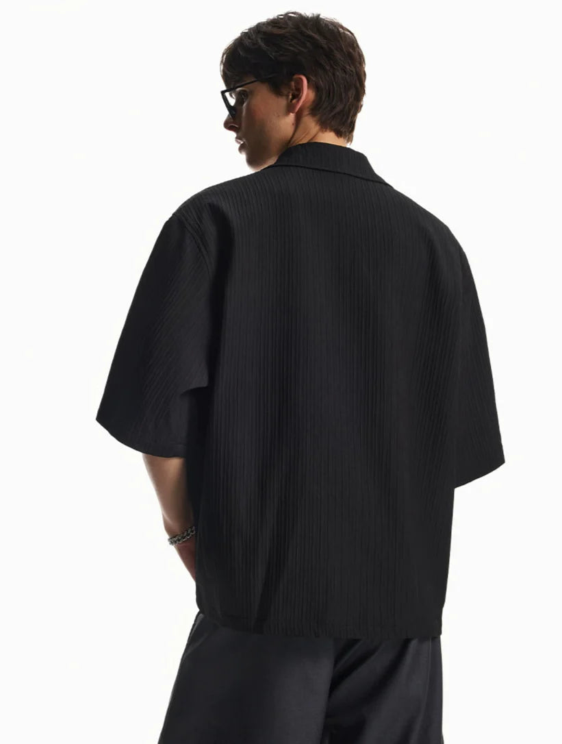 Ribbed Zip-Up Short Sleeve Shirt with Spread Collar